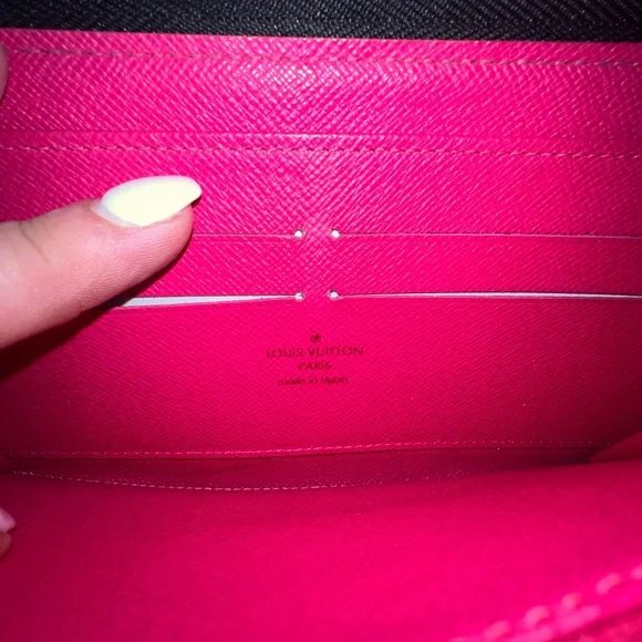 Louis Vuitton Black Multicolor Monogram Wallet. - Picture 14 of 15